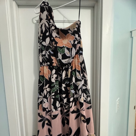 LOFT Dresses & Skirts - Floral Chiffon Midi Size Large
